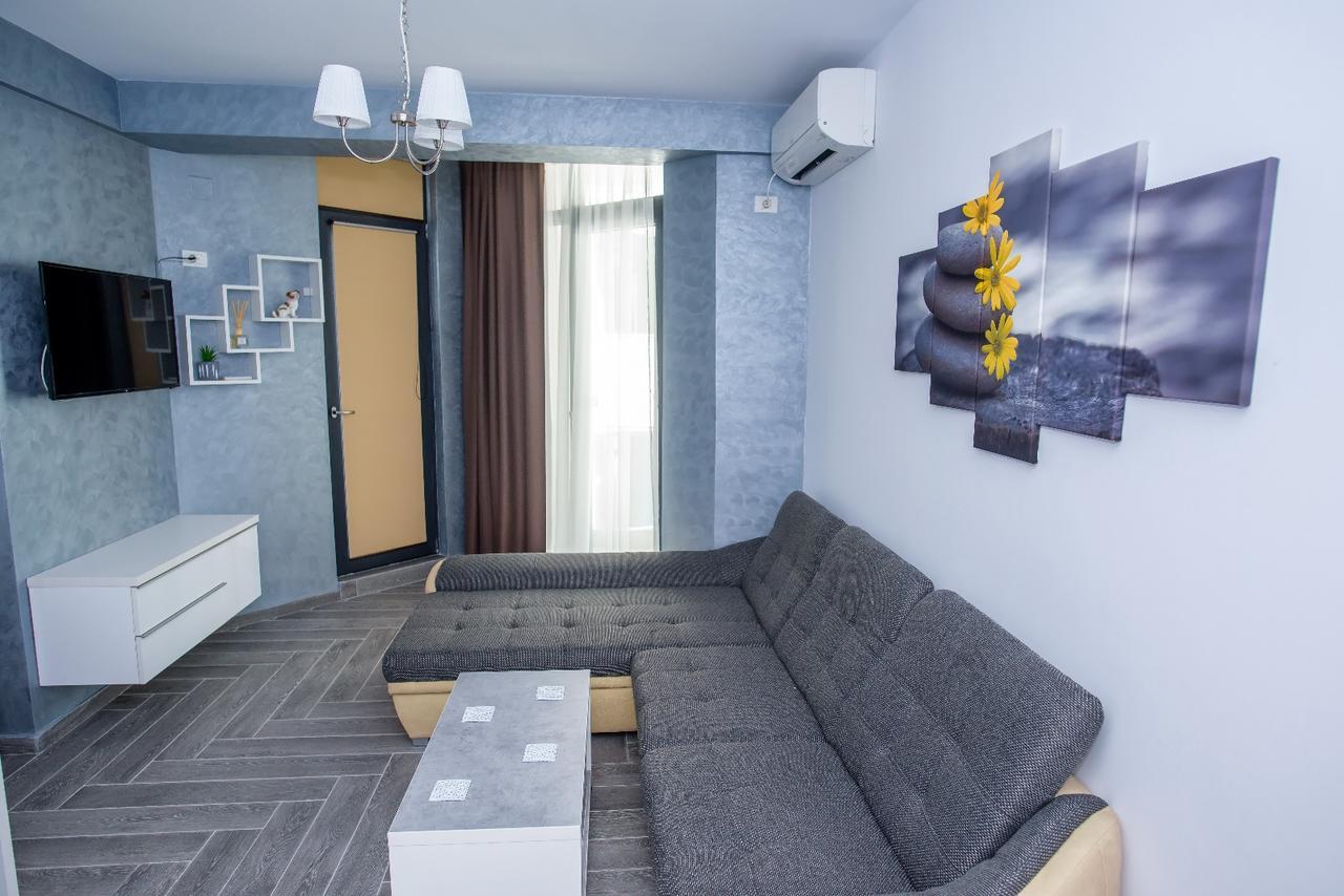 Constantinos Apartment Mamaia Nord นาโวดาริ ภายนอก รูปภาพ
